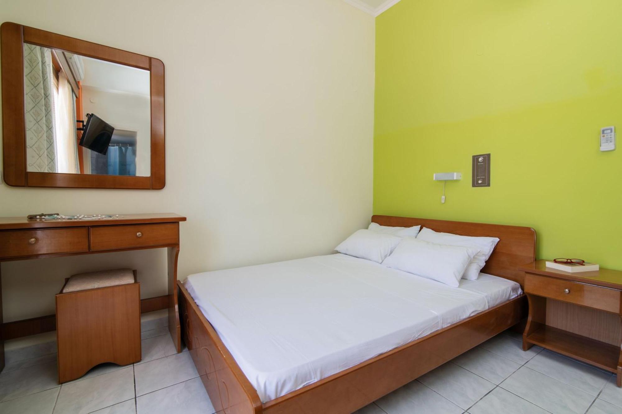 Sunbliss Studios & Apartments Alykes  Kamer foto